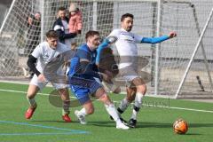 AUDI - Schanzer Amateur Cup - Finale- Saison 2024/25 - SV Hundszell - SV Menning - Stefan Härdl weiss rechts Hundszell - Jonas Boldt blau Menning - Tobias Eichinger weiss Hundszell links - Foto: Meyer Jürgen