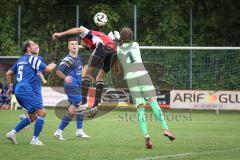Kreisliga - Saison 2026/27- Türkisch SV Ingolstadt - SV Hundszell - Lucas Steinbach TW Hundszell - Emre Erdogan rot Türkisch  - Foto: Meyer Jürgen