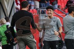 DFB Pokal; FC Ingolstadt 04 - Erzgebirge Aue; Jubel Sieg 2:1, Cheftrainer Roberto Pätzold (FCI) mit Sportmanager Malte Metzelder (FCI)