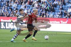 3. Liga; MSV Duisburg - FC Ingolstadt 04; Zweikampf Kampf um den Ball Tobias Bech (11, FCI) Joshua Bitter (29 MSV)