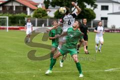 BZL - Oberbayern Nord - SV Manching - VFB Eichstätt II - Benedikt Vollnhals (#9 Manching) grün - Julian Scholl weiss Eichstätt - Foto: Jürgen Meyer