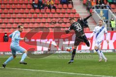 2.BL; FC Ingolstadt 04 - Karlsruher SC; Torchance Stefan Kutschke (30, FCI) Torwart Gersbeck Marius (35 KSC) Kobald Christoph (22 KSC)