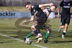 Landesliga - Saison 2025/26 - SV Manching - TSV Schwabmünchen - Johannes  Dexl (Nr.13 - SV Manching) - Schmid Manuel schwarz Schwabmünchen - Foto: Meyer Jürgen