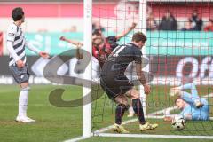 3. Liga; FC Ingolstadt 04 - SV Sandhausen; Tor Jubel Treffer Ausgleich 1:1 Pascal Testroet (37, FCI) Torwart Richter David (18 SVS) Sebastian Grönning (11, FCI) holt den Ball