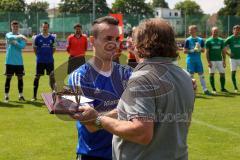 Sparkassenpokal - DJK Ingolstadt - FC Gerolfing - Michael Anspann DJK Ingolstadt links - rechts Ralf Böhm DjK-Fußballabteilung - Michael Anspann spielte 13 Jahre bei den 1. DjK-Herren. Er erzielte in 373 Einsätzen 195 Tore und knackte damit den 64 Jahre a