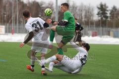 AUDI - Schanzer Amateurcup - Finale -  2026  - SV Hundszell - SV Denkendorf - Jonas Löffler grün Denkendorf - Lukas Conradi weiss Hundszell #31 - Johannes Rindlbacher weiss #22 Hundszell - Foto: Meyer Jürgen