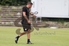 Bayernliga Nord - Saison 2024/25 - Freundschaftsspiel - FC Ingolstadt 04 II - FC Pipinsried - Cheftrainer Patrick Schönfeld (FCI U21) sieht auf die Uhr - XXXXX - Foto: Meyer Jürgen