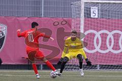 Freundschaftsspiel - Saison 2022/2023 - FC Ingolstadt 04 - VFB Eichstätt - Karaogul Ishak (Nr.10 - Fc Ingolstadt 04 II)- Junghan Felix Torwart Eichstätt - Foto: Meyer Jürgen