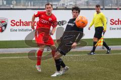 A-Junioren - Bundesliga Süd Fc Ingolstadt 04 - SC Freiburg -  Brunner Felix (Nr.19 - FC Ingolstadt A-Jugend) - Schopper David schwarz Freiburg - Foto: Meyer Jürgen