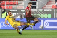 Relegation 1 - FC Ingolstadt 04 - VfL Osnabrück - Dennis Eckert Ayensa (7, FCI) im Alleingang überwindet Beermann Timo (33 VfL) und erzielt das 3:0 Tor Jubel, lupft über Torwart Kühn Philipp (22 VfL)