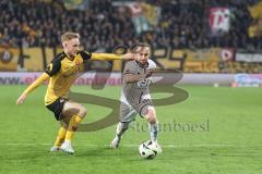 3. Liga; Dynamo Dresden - FC Ingolstadt 04; David Kopacz (29, FCI) Zweikampf Kampf um den Ball Hoti Andi (20 DD)