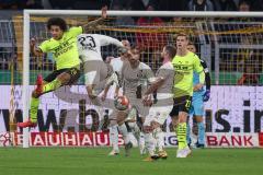 DFB Pokal; Borussia Dortmund - FC Ingolstadt 04; Witsel Axel (28 BVB) Denis Linsmayer (23, FCI) Rico Preißinger (6, FCI) Marc Stendera (10, FCI) Malen Donyell (21 BVB)