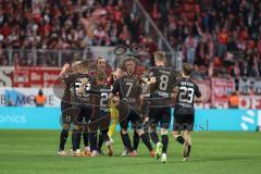 3. Liga; FC Ingolstadt 04 - SSV Jahn Regensburg; Tor Jubel Treffer 2:1 Benjamin Kanuric (8, FCI) Yannick Deichmann (20, FCI) Moritz Seiffert (23, FCI) Tobias Schröck (21, FCI) Mladen Cvjetinovic (19, FCI) Simon Lorenz (32, FCI)