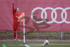 2. Frauen-Bundesliga - Saison 2021/2022 - FC Ingolstadt 04 - FC Bayern München II - Mailbeck Alina (#8 FCI) beim Eckball - Foto: Meyer Jürgen