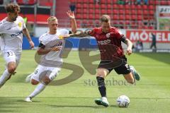 3. Fußball-Liga - Saison 2022/2023 - FC Ingolstadt 04 - SpVgg Bayreuth - #fc09# - Benedikt Kirsch (Nr.6 - SpVgg Bayreuth) - Heinrich Moritz (Nr.33 - SpVgg Bayreuth) - Foto: Meyer Jürgen