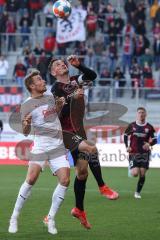 2.BL; FC Ingolstadt 04 - Holstein Kiel; #Kampf um den Ball, Stefan Kutschke (30, FCI) Wahl Hauke (24 Kiel)