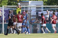 Toto-Pokal; Finale; FV Illertissen - FC Ingolstadt 04; Torwart Marius Funk (1, FCI) rettet den Ball Torchance Patrick Schmidt (9, FCI) Denis Linsmayer (23, FCI) Moussa Doumbouya (27, FCI)