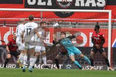 3. Liga; FC Ingolstadt 04 - 
VfB Oldenburg; Torwart Markus Ponath (40, FCI) kommt nicht hin Tor 0:2 Oldenburg Donald Nduka (42, FCI) Calvin Brackelmann (17, FCI) Tobias Schröck (21, FCI) Möschl Patrick (17 VfB) Zietarski Robert (8 VfB)