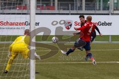 Bayernliga Süd - Saison 2021/2022 - FC Ingolstadt 04 II -  SpVgg Unterhaching - Kevin Darmstädter Torwart Haching - Renato Domislic #17 FCI - David Pisot rot #4 Haching - Foto: Meyer Jürgen