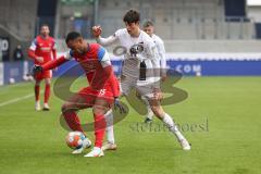 2.BL; 1. FC Heidenheim - FC Ingolstadt 04; Maurice Malone (15, FCH) Merlin Röhl (34, FCI) Zweikampf Kampf um den Ball