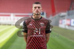 Mladen Cvjetinovic (19, FCI); FC Ingolstadt 04;
3.Liga, Porträttermin 2023/2024