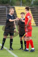 Bayernliga - U17 - Saison 2022/2023 - FC Ingolstadt 04 -  1860 München - Decker Elias rot FCI bei der Seitenwahl - Foto: Meyer Jürgen