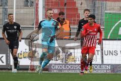 3. Liga; FSV Zwickau - FC Ingolstadt 04; Sicher, Torwart Marius Funk (1, FCI) Gomez Johan (18 FSV) links Marcel Costly (22, FCI)