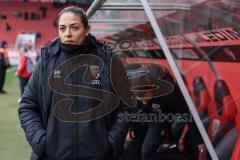 3. Liga; FC Ingolstadt 04 - Rot-Weiss Essen; vor dem Spiel Cheftrainerin Sabrina Wittmann (FCI)