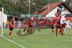 Toto Pokal - Saison 2022/2023 - SpVgg Heßdorf - FC Ingolstadt 04 - Calvin Brackelmann (Nr.17 - FCI) - Torwart Sebastian Heinlein (Nr.1 - SpVgg Hessdorf) - Foto: Meyer Jürgen