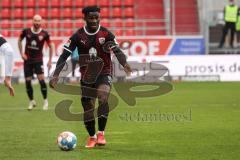 2.BL; FC Ingolstadt 04 - FC ST. Pauli; Hans Nunoo Sarpei (18 FCI) sucht Anspielpartner