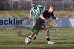 Landesliga - Saison 2025/26 - SV Manching - TSV Schwabmünchen - Rainer Meisinger (Nr.8 - SV Manching) - Di Maggio Matteo schwarz Schwabmünchen - Foto: Meyer Jürgen