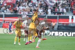 3. Liga; FC Ingolstadt 04 - Alemannia Aachen; Zweikampf Kampf um den Ball Lars Lokotsch (13, FCI) Joel da Silva Kiala (37 AA) Danilo Wiebe (28 AA)