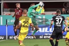 3. Liga; FC Ingolstadt 04 - Borussia Dortmund II; Torchance verpasst Yannick Deichmann (20, FCI) Torwart Lotka Marcel (35 BVB2) Pfanne Franz (23 BVB2)