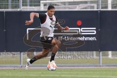 3. Liga; FC Ingolstadt 04 - Trainingsauftakt, Justin Butler (31, FCI)