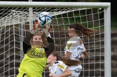 2. Fußball-Liga - Frauen - Saison 2023/2024 - Freundschaftsspiel - FC Ingolstadt 04 - SCR Altach - Franziska Meier Torwart FCI - Selina Albrecht weiss #16 Altach - Foto: Meyer Jürgen