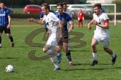 Kreisliga - Saison 2022/2023 - TSV Gaimersheim - FC Sandersdorf - Florian Ihring weiss Gaimersheim schiesst den 1:0 Führungstreffer - jubel - Michael Detling blau Sandersdorf - Foto: Meyer Jürgen