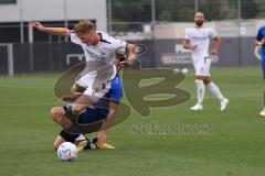 3. Liga; Testspiel; FC Ingolstadt 04 - TSV Rain/Lech, Zweikampf Kampf um den Ball Maximilian Neuberger (38, FCI)