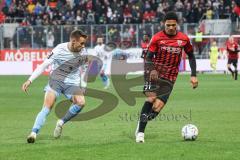 3. Liga; FC Ingolstadt 04 - TSV 1860 München; Zweikampf Kampf um den Ball Wörl Marius (38 TSV) Justin Butler (31, FCI)