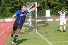 Kreisliga - Saison 2022/2023 - DJK Ingolstadt - SV Sandersdorf - Der 1:2 Führungstreffer durch Michael Detling blau Sandersdorf - jubel - Max Auernhammer weiss DJK Ing - Foto: Meyer Jürgen