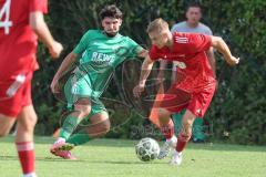 Kreisklasse - Saison 2025/26- TSV Lenting - SV Eitensheim - Leo Stojanovski grün Lenting - Mathias Ernst rot Eitensheim - Foto: Meyer Jürgen