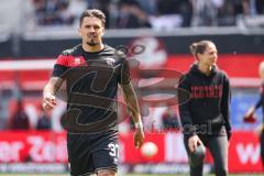 3. Liga; FC Ingolstadt 04 - Arminia Bielefeld; vor dem Spiel Pascal Testroet (37, FCI)