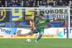 3. Liga; 1. FC Saarbrücken - FC Ingolstadt 04; Torwart Kai Eisele (25, FCI)