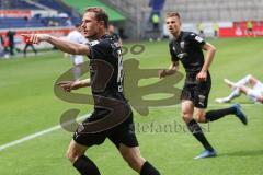 3. Liga - MSV Duisburg - FC Ingolstadt 04 - Tor Jubel Marcel Gaus (19, FCI) zeigt zu Dennis Eckert Ayensa (7, FCI), Filip Bilbija (35, FCI)