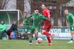 A-Klasse -  Saison 2025/26- TSV Baar/Ebenhausen - SV Manching II - Muhammed Tokmak grün Manching - Matthias Lang rot Ebenhausen - Foto: Meyer Jürgen