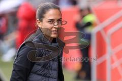 3. Liga; FC Ingolstadt 04 - SSV Jahn Regensburg; vor dem Spiel Cheftrainerin Sabrina Wittmann (FCI)