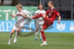 3. Liga; FC Viktoria Köln - FC Ingolstadt 04; Zweikampf Kampf um den Ball Tobias Bech (11, FCI) Dietz Lars (2 Köln) Tim Civeja (8, FCI)