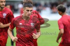 Toto Pokal; FC Sportfreunde Schwaig - FC Ingolstadt 04; vor dem Spiel Emre Gül (5, FCI)