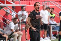 DFB Pokal; FC Ingolstadt 04 - SV Darmstadt 98; Cheftrainer Rüdiger Rehm (FCI) an der Seitenlinie, Spielerbank