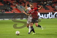 3. Liga; FC Ingolstadt 04 - Hallescher FC; Zweikampf Kampf um den Ball David Kopacz (29, FCI) Reddemann Sören (25 Halle)