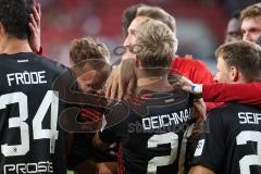 Toto-Pokal - Saison 2023/2024 - FC Ingolstadt 04 - Jahn Regensburg - Elfmeterschießen gewonnen - jubel - freude - Torwart Marius  Funk (Nr.1 - FCI) hält den Elfmeter und wird zum Matchwinner - Daouda Beleme (Nr.9 - FCI) - Foto: Meyer Jürgen
